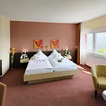Phoenix 4*