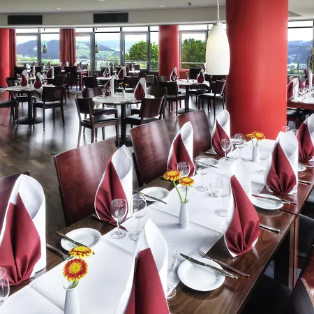 Phoenix Hotel 4*