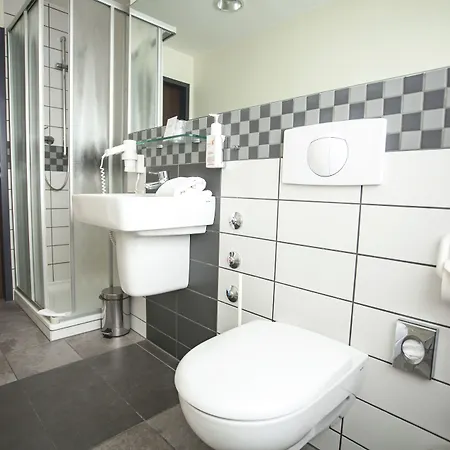 Hotell Phönix 4*