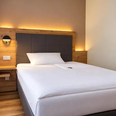 Hotel Phoenix 4*