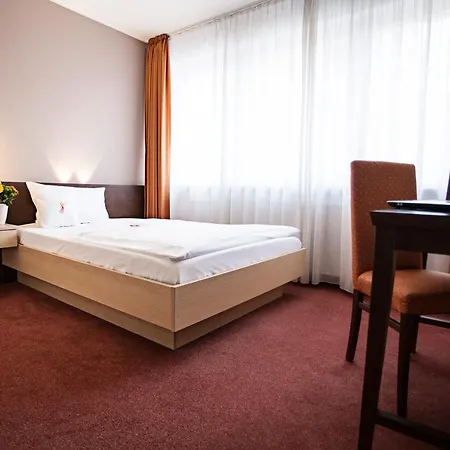 Phönix Hotell 4*