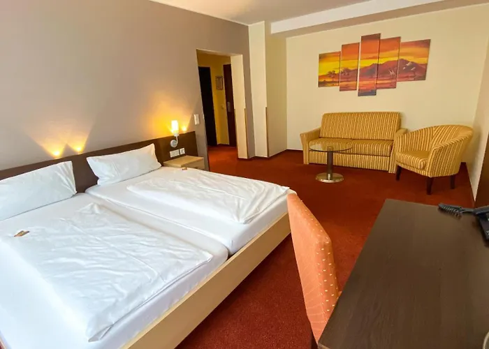 Phoenix 4*